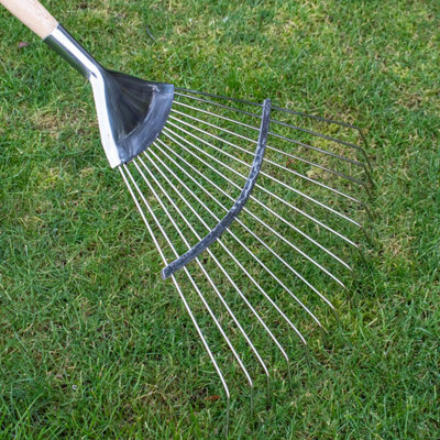 Lawn Rake - BPS Heritage Stainless Steel Garden Tools