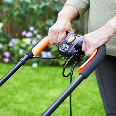 Yard Force 1400W 34cm Electric Lawnmower with 35L Grass Bag and Rear  Roller, suitable for medium-sized lawns - EM N34A