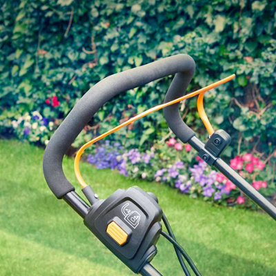 Electric lawn mower with roller hotsell