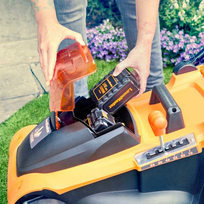 Cordless lawnmower with discount roller