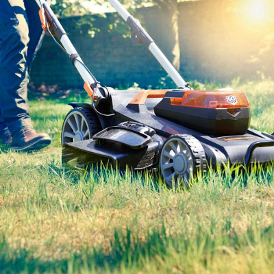 Lawnmaster on sale battery mower