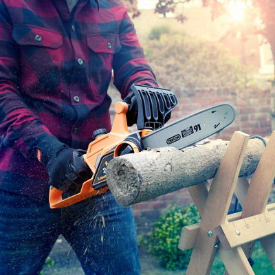 LawnMaster MX 24V 25cm Cordless Chainsaw with 4.0Ah battery, fast charger, toolless chain tension and automatic oiling system