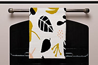leaves, acorns and branches (Kitchen Towel)