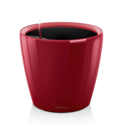 LECHUZA CLASSICO 21 LS Scarlet Red High-Gloss Plastic Self-watering Planter with Substrate and Water Level Indicator D21 H20 cm