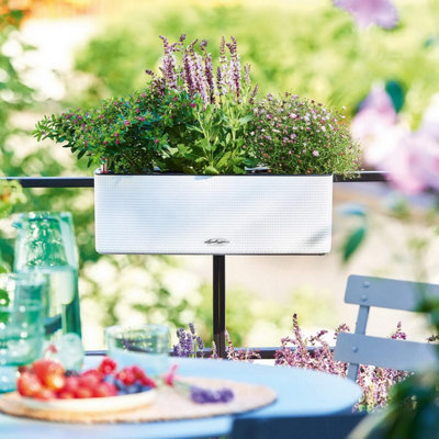 LECHUZA CUBE Color Hanging White Plastic Self-watering Planter with Water Level Indicator H14 L40 W14 cm