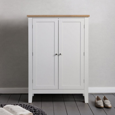 Leines Shoe Storage Cabinet in Classic White – Elegant & Space-Saving Design