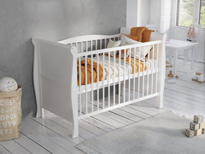 Leo cot bed 120x60cm with Aloe Vera mattress