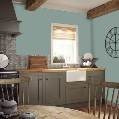 Leyland Trade Hardwearing Acrylic Eggshell Emulsion Paint Spruce Shade ...