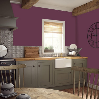 Leyland Trade Hardwearing Matt Emulsion Paint Purple Cabbage