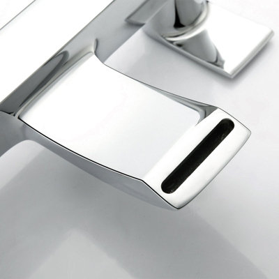 Libra Modern Bath Shower Mixer Tap Chrome - 3