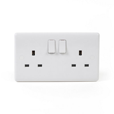 Lieber Silk White 13A 2 Gang DP Switched Socket - Curved Edge