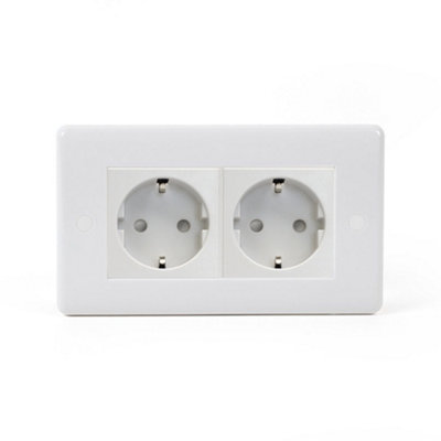 Lieber Silk White 2 Gang 16A European Schuko Socket - Curved Edge