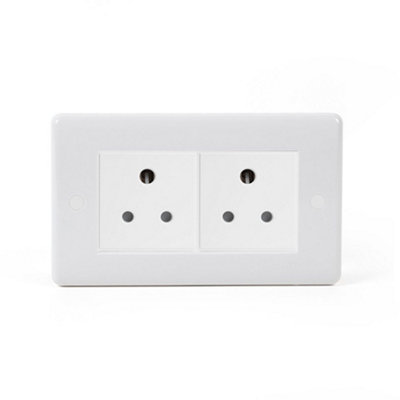 Lieber Silk White 2 Gang 5 Amp Socket - Curved Edge