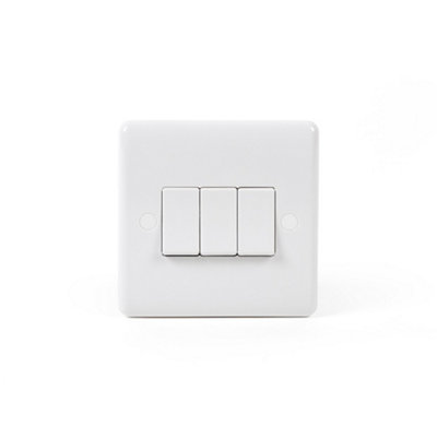 Lieber Silk White 3 Gang 2 Way 10A Light Switch - Curved Edge