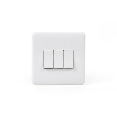 Lieber Silk White 3 Gang Intermediate Light Switch - Curved Edge