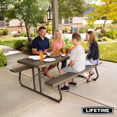 Lifetime 182.9 cm Classic Folding Picnic Table