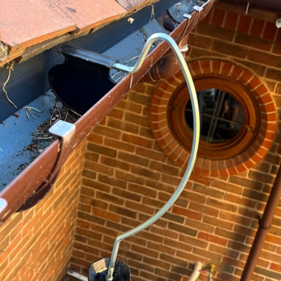 Lightweight Gutter Cleaner Debris Leaf Clearer - 3