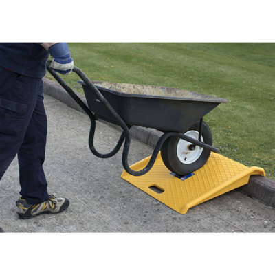 Lightweight Portable Access Ramp - 600mm Width - Textured Surface - 450kg Limit