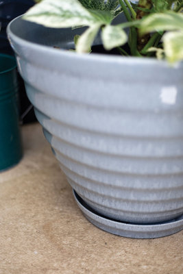 Lightweight Recycled Plastic Garden Pot Planter with Drainage Holes  Vale Grey Planter with In Built Saucer - 40 x W40 x H30 cm
