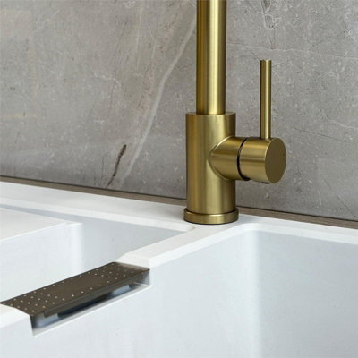 Liquida GR267BR Brushed Brass Kitchen Tap With Swivel Spout & Directional Spray