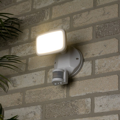 White security lights with motion deals sensor