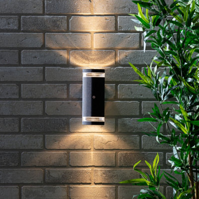 B and q store exterior wall lights