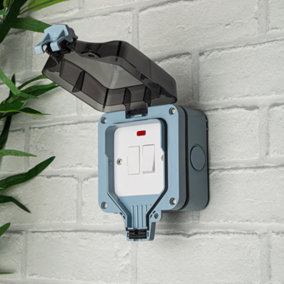 Litecraft IP66 Grey Outdoor Fused Switch Spur with Neon Indicator