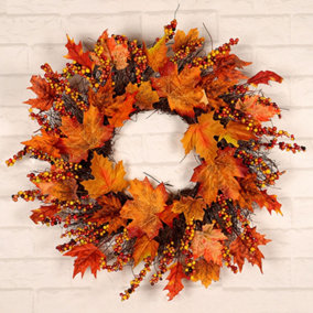 Livingandhome Artificial Maple Leaves Wreath with Berries Harvest Halloween Decor 45 cm