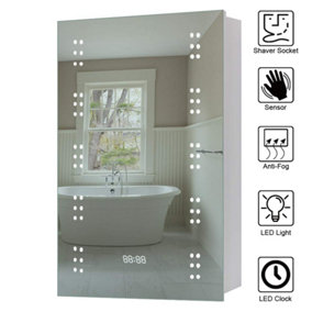 Livingandhome LED Illuminated Bathroom Sensor Mirror Cabinet Demist Shaver Socket 500x700mm