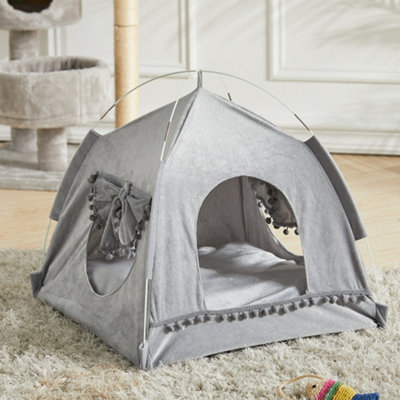 Portable pet clearance tent