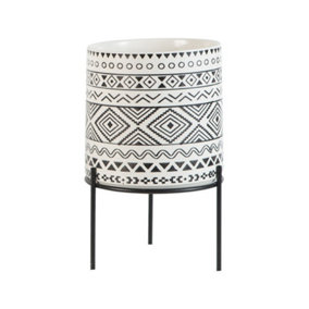 Livingandhome Round Bohemian  Plant Pot with Black Metal Stand Dia 165 mm