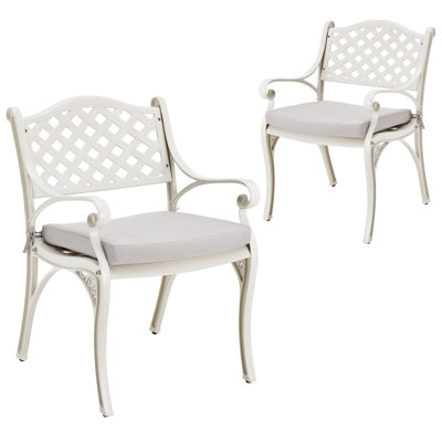 Livingandhome Set of 2 White Retro Cast Aluminum Garden Armchairs with