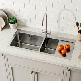 Livingandhome Stainless Steel Inset Kitchen Sink, Double Bowl Drainer Overflow