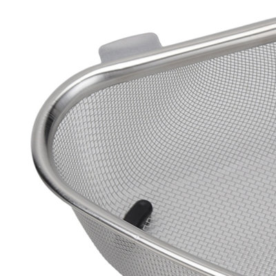Mesh outlet sink strainer