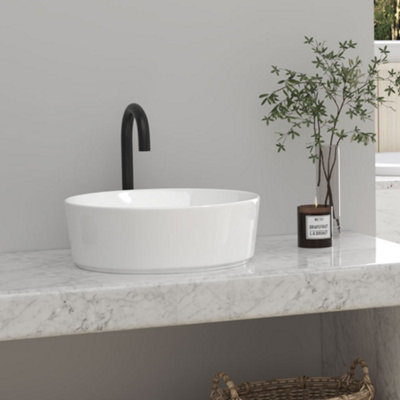 Livingandhome White Round Ceramic Bathroom Counter Top Basin W 405 mm