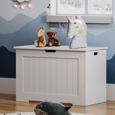 White wooden best sale toy box bench