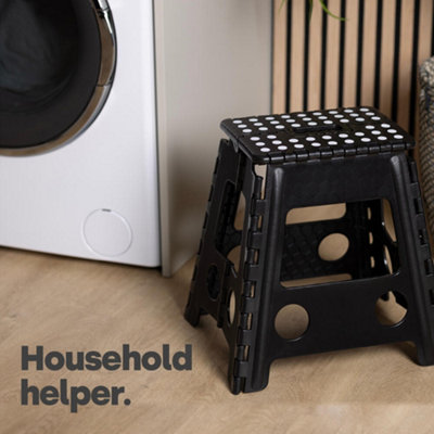 Black foldable stool discount