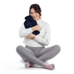 LIVIVO Long Hot Water Bottle with Faux Fur Removable Cover -  Navy Blue/2L