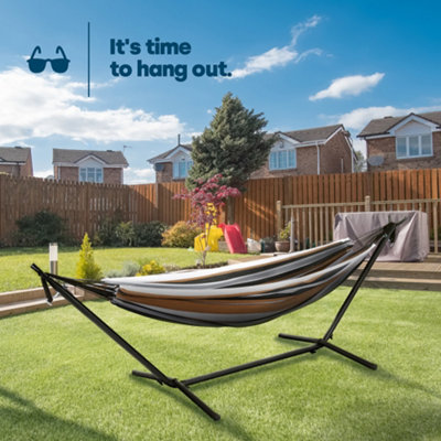 Free standing shop garden hammock