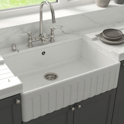 London Sink Company Fluted Butler 795mm 1-Bowl White Gloss Ceramic Sit ...