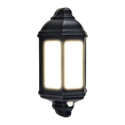 Luceco 3 Panel Coach Lantern E27 with PIR Black