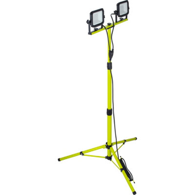 Luceco Castra Tripod Worklight 6600 LM 60W | DIY at B&Q