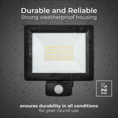 Luceco Castra Outdoor LED Floodlight With PIR Sensor White 30W 3150lm - 6