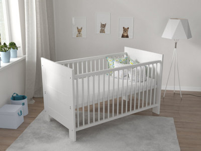 Lucy Convertible Cot Bed 140x70cm