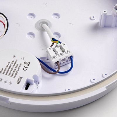 Luminosa Hero Dimmable 18W LED Round Flush Light Gloss White with Sensor 150 detection angle, IP65