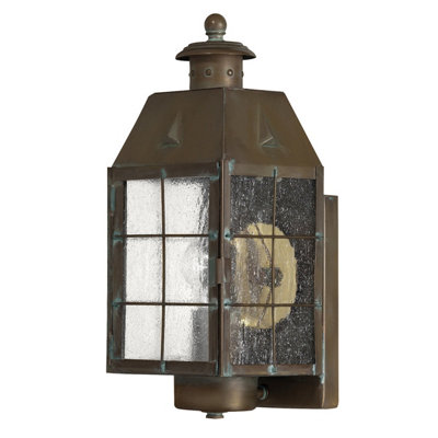 Hinkley Wabash Outdoor Medium Wall Mount Lantern - Traditional