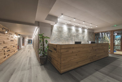 Luvanto Design Misty Elm LVT Luxury Vinyl Flooring 3.34m²/pack Price Comparisons | Compare The Build
