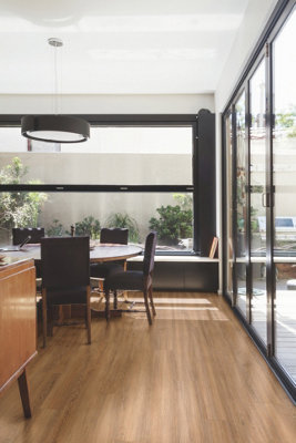 Luvanto Pace Royal Chestnut LVT Luxury Vinyl Flooring   2.69m²/pack Price Comparisons | Compare The Build