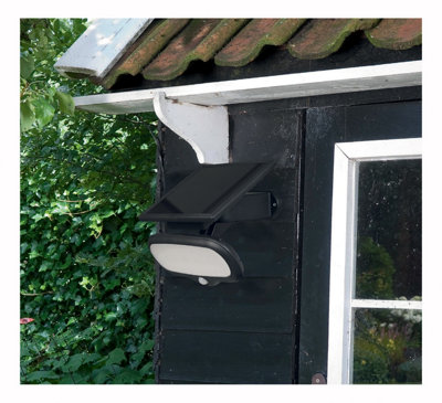 Luxform Buenos Aires Solar LED Light with PIR - 4