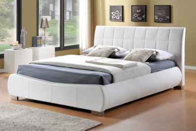 Luxurious 4FT6 Double Dorado White Faux Leather Bed